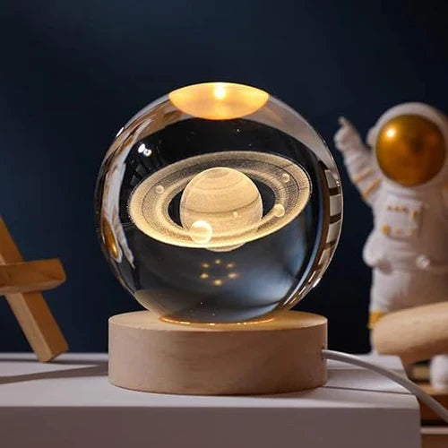 Leuchtende Mondkristallkugel mit Galaxie-Effekt