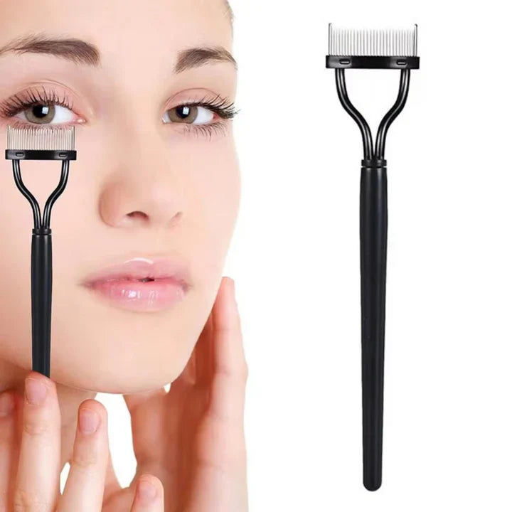 Feiner Wimperntrenner – Perfektes Finish nach der Mascara