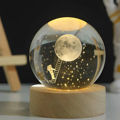 Leuchtende Mondkristallkugel mit Galaxie-Effekt