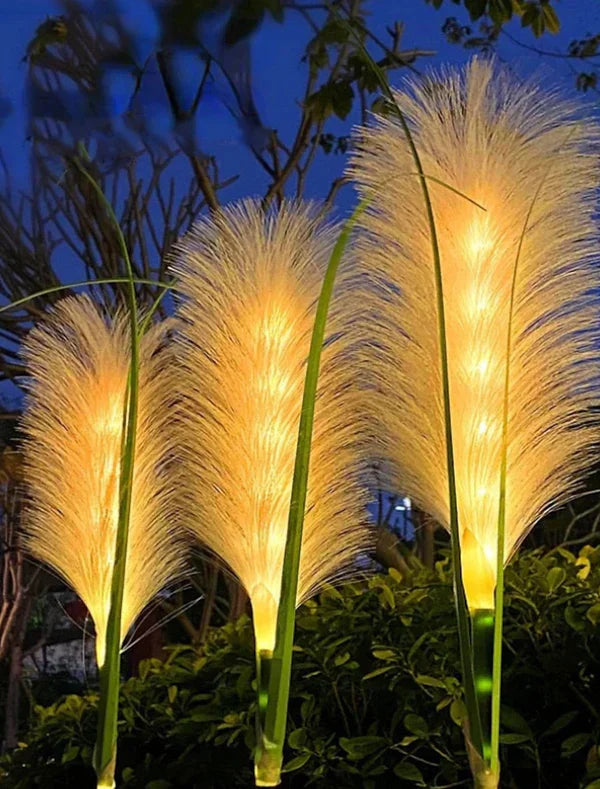 Dekorative Rattan Gartenbeleuchtung – Solar-Lampe im Grasdesign für den Außenbereich
