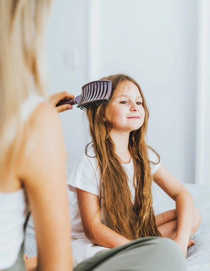 Ergonomische Haarbürste für einfaches Entwirren