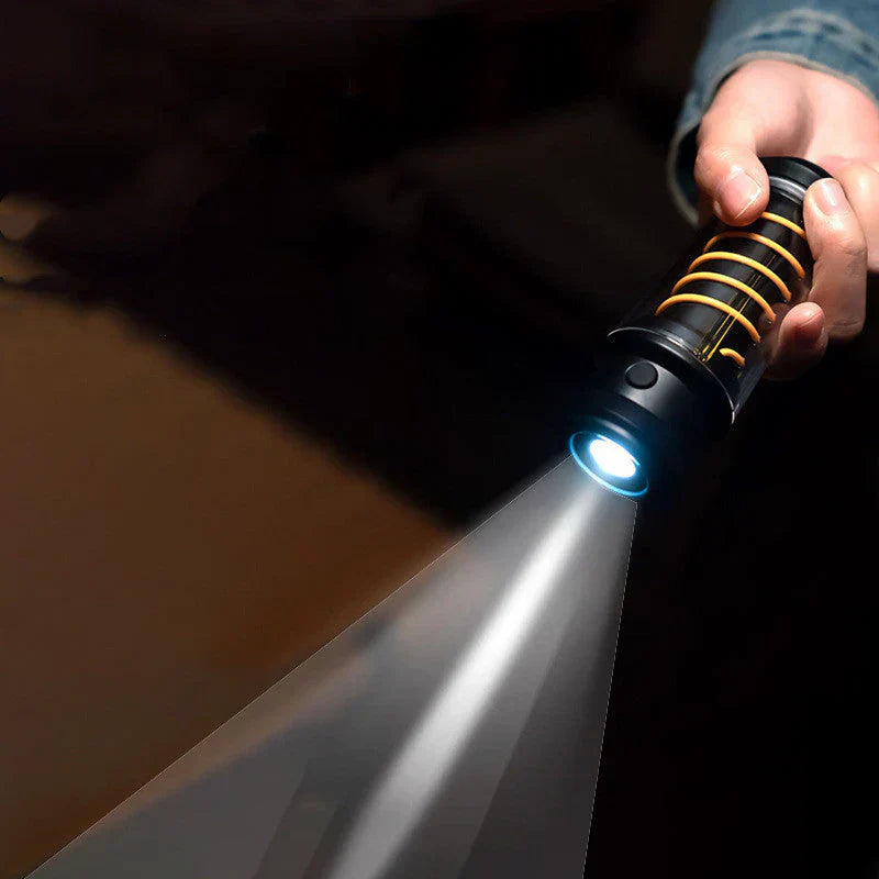 Laterne mit LED-Spirale und heller Taschenlampe für Outdoor-Einsatz