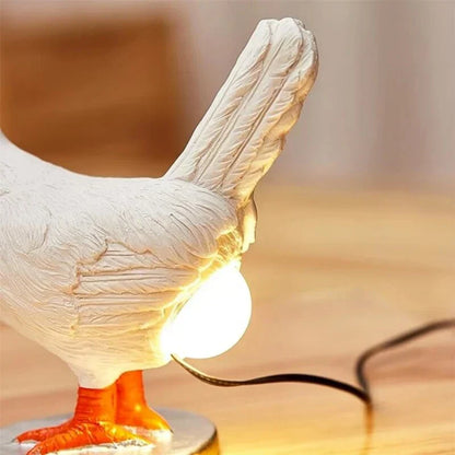 Kreative Hühner-Lampe im Tierdesign für den Tisch