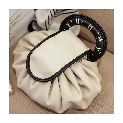 Kosmetiktasche mit viel Stauraum und wasserabweisendem Material