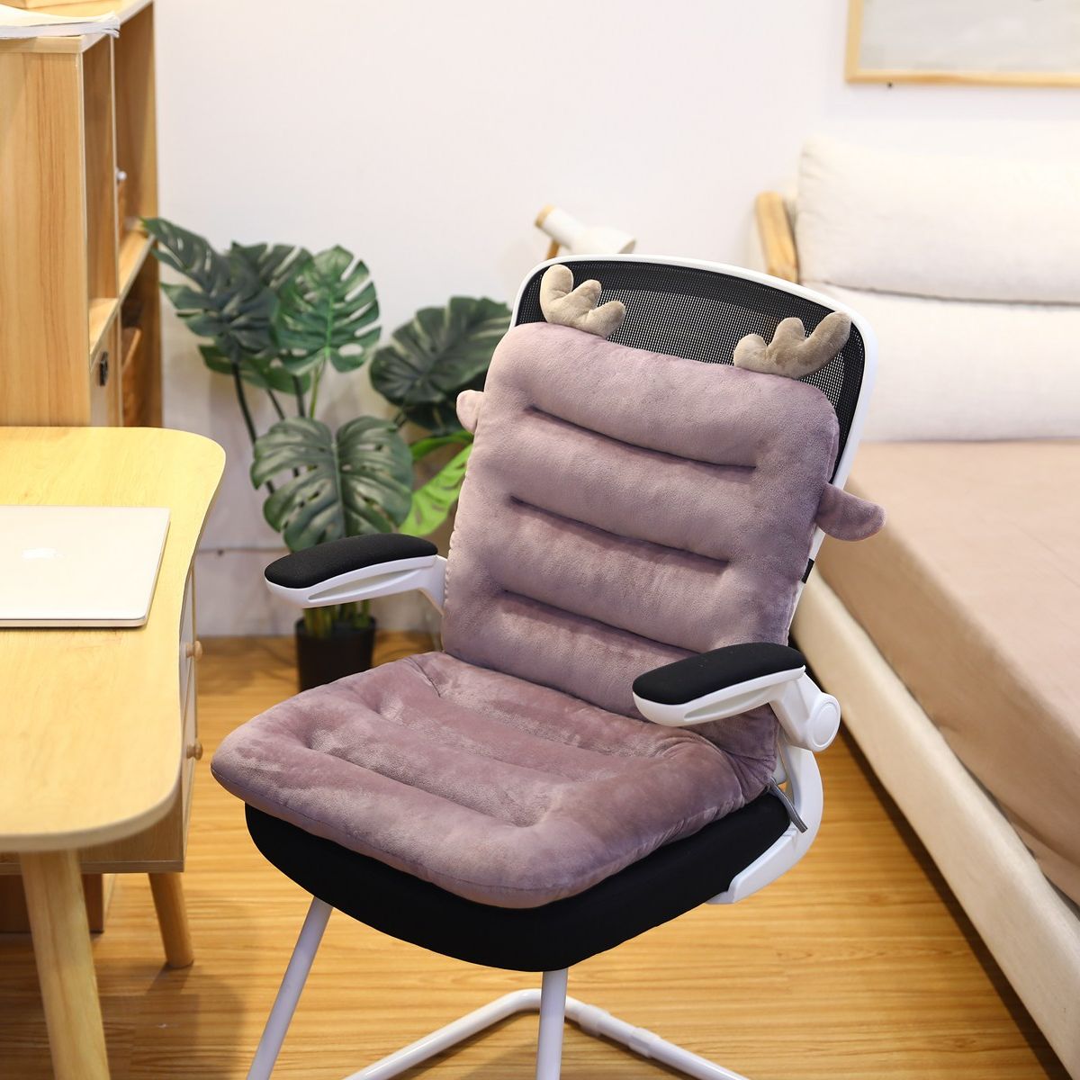 Ergonomisches Kissen zur Schmerzlinderung im Rücken- und Sitzbereich