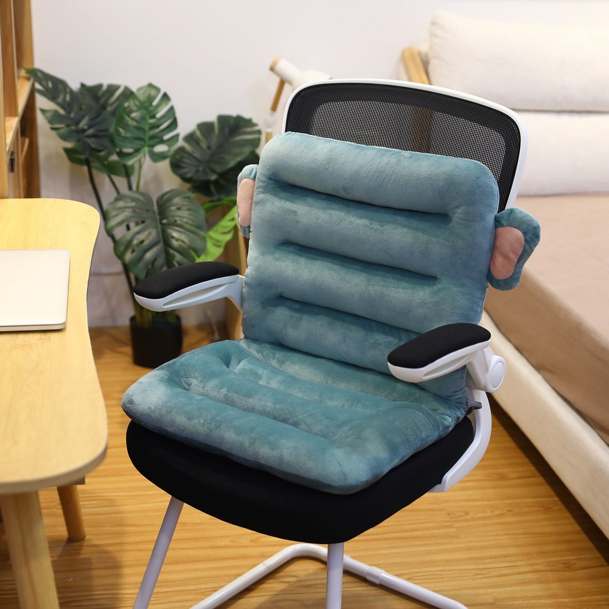 Ergonomisches Kissen zur Schmerzlinderung im Rücken- und Sitzbereich