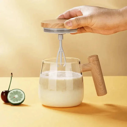 Selbstumrührender Becher im Holz-Design – Intelligente Tasse