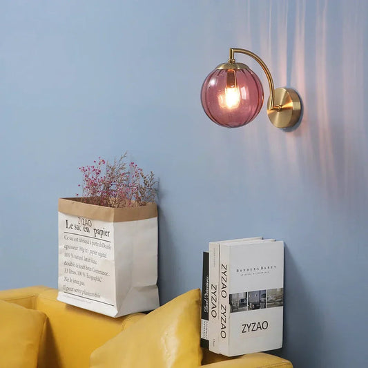 Glaskugel-Wandleuchte im Retro-Design