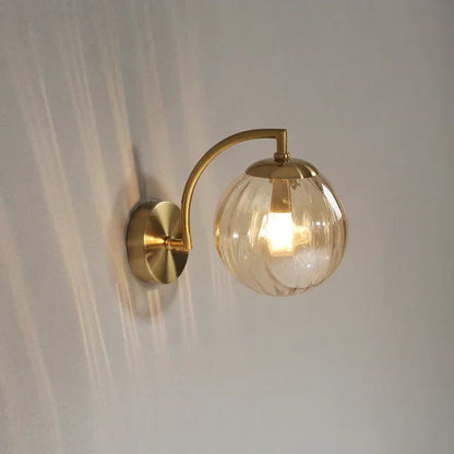 Glaskugel-Wandleuchte im Retro-Design