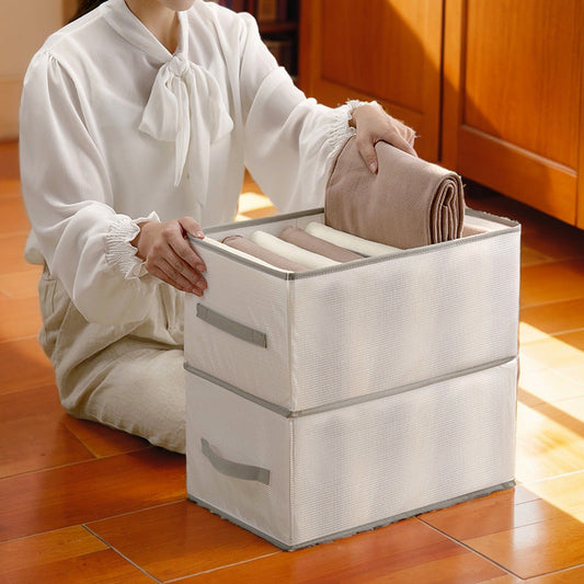 Kleider Aufbewahrungsbox mit Fächern für eine organisierte und platzsparende Lösung
