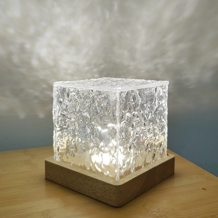 Würfelförmige LED-Tischlampe mit Glasdesign