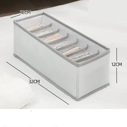Kleider Aufbewahrungsbox mit Fächern für eine organisierte und platzsparende Lösung