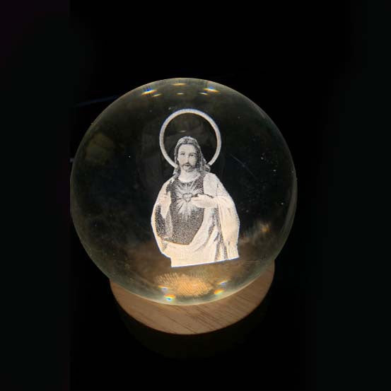 Leuchtende Mondkristallkugel mit Galaxie-Effekt