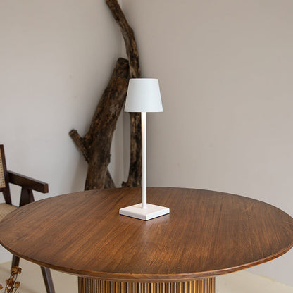 Schlanke Touch-Tischlampe für Schlafzimmer und Büro