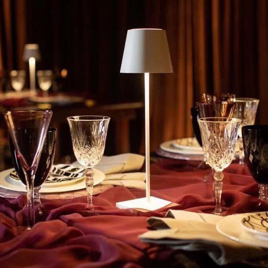 Schlanke Touch-Tischlampe für Schlafzimmer und Büro