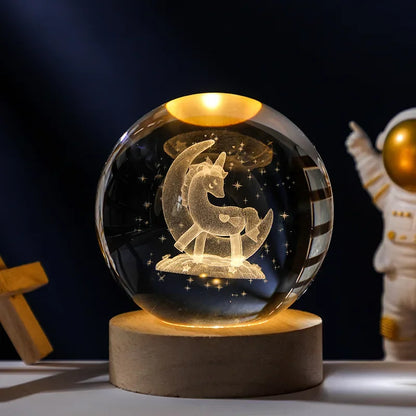 Leuchtende Mondkristallkugel mit Galaxie-Effekt