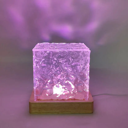 Würfelförmige LED-Tischlampe mit Glasdesign