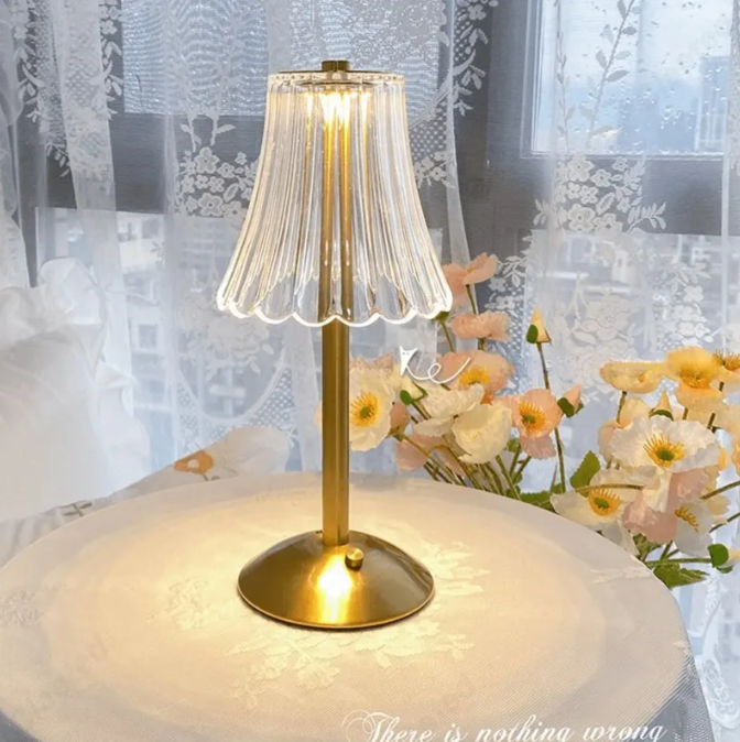 Kristall-Tischlampe mit Dimmer – Drahtlos und Modern