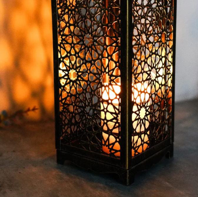 Rustikales Windlicht im Vintage-Look – Bronze Laterne für gemütliche Atmosphäre