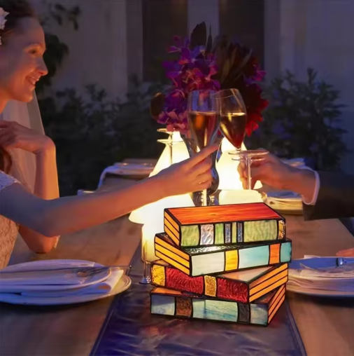 Kreative Bunte Buchlampe im Tiffany-Stil für das Wohnzimmer