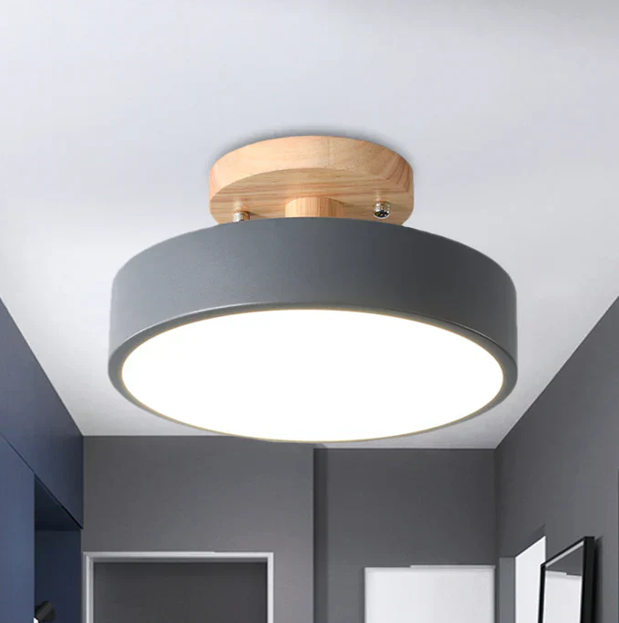 Nordische LED-Deckenleuchte mit Modernem Design und Goldener Akzentbeleuchtung