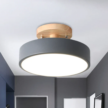 Nordische LED-Deckenleuchte mit Modernem Design und Goldener Akzentbeleuchtung