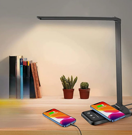 Verstellbare LED-Tischlampe mit Ladefunktion und Modernem Design