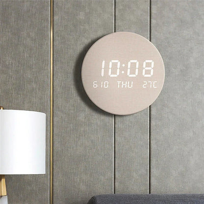 Digitale Wanduhr im skandinavischen Design – Stilvolle Holz-Uhr mit LED-Anzeige für Wohnzimmer & Büro