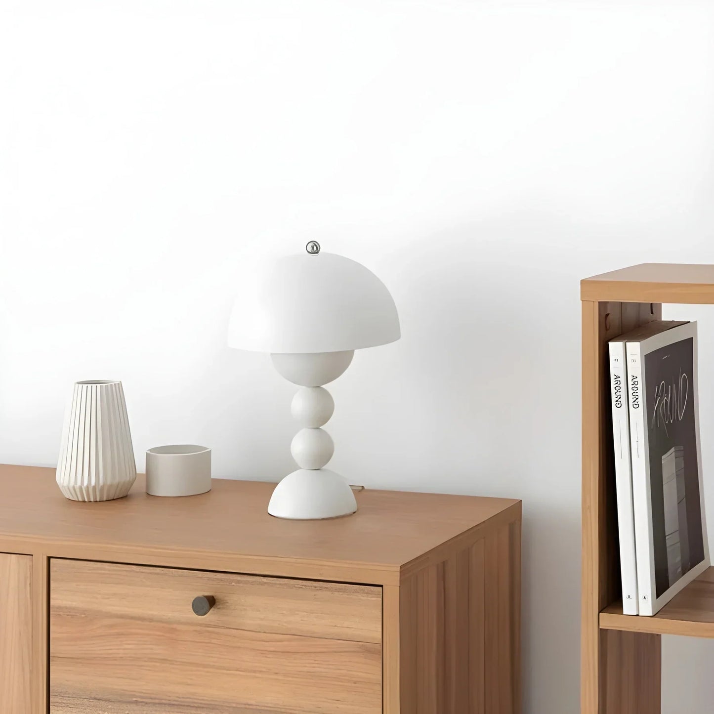 Skandinavische Tischlampe mit Goldakzenten – Moderne Designlampe für Wohnzimmer Schlafzimmer & Büro