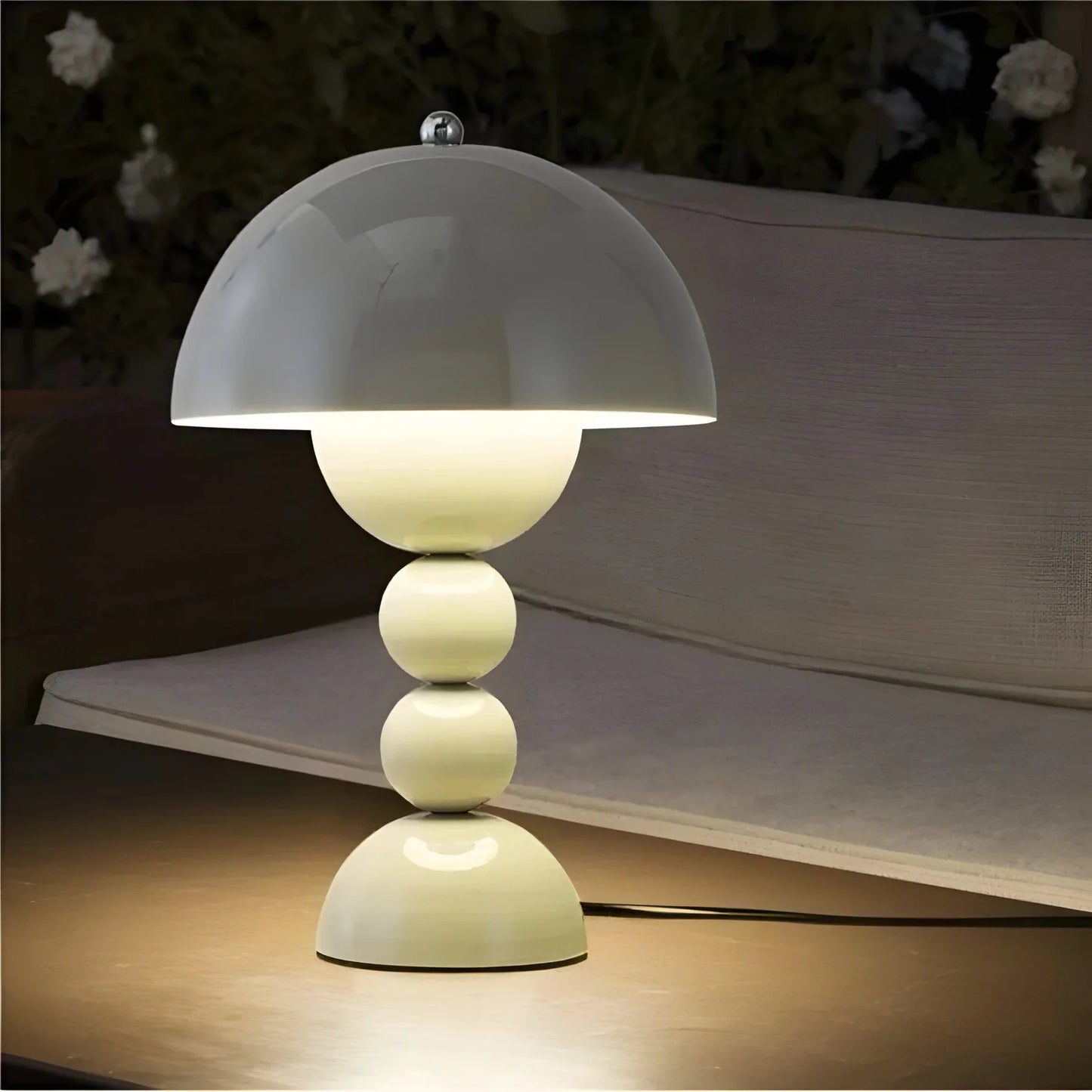 Skandinavische Tischlampe mit Goldakzenten – Moderne Designlampe für Wohnzimmer Schlafzimmer & Büro