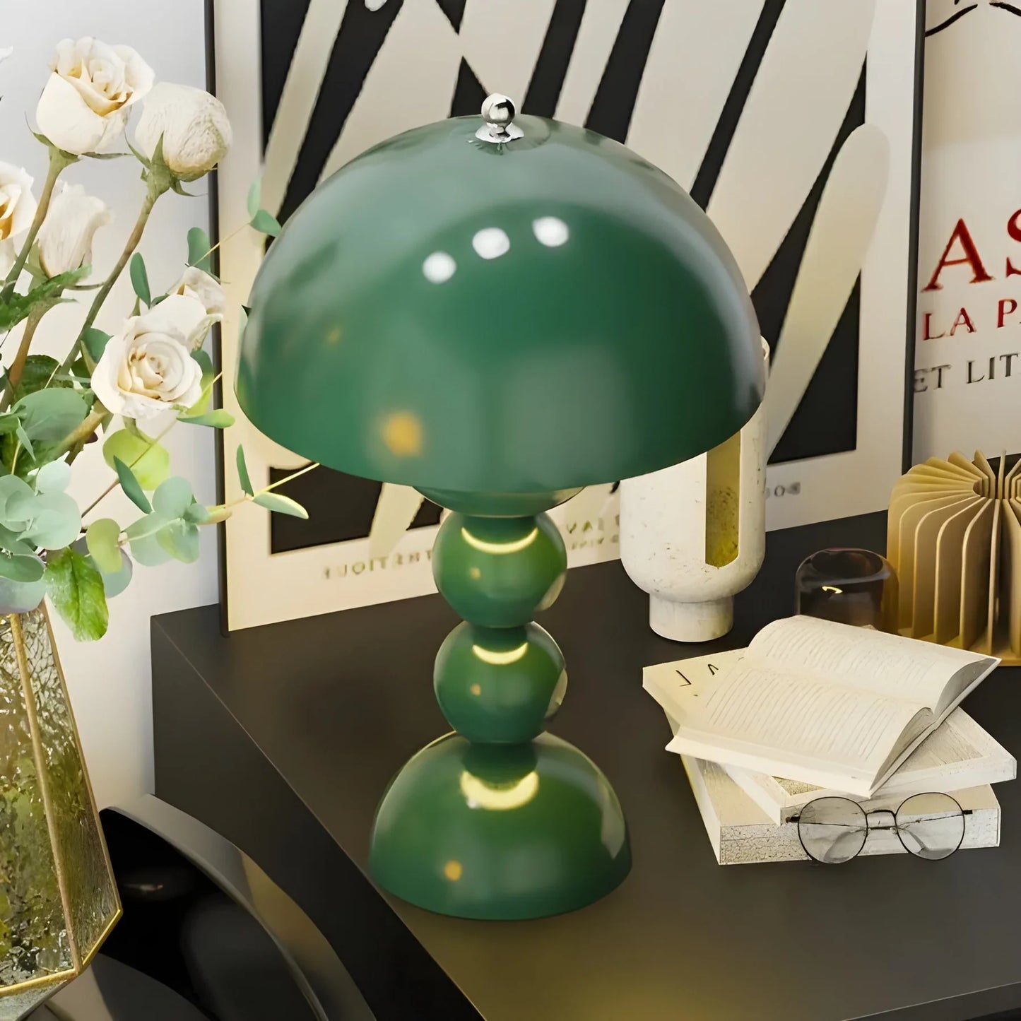 Skandinavische Tischlampe mit Goldakzenten – Moderne Designlampe für Wohnzimmer Schlafzimmer & Büro