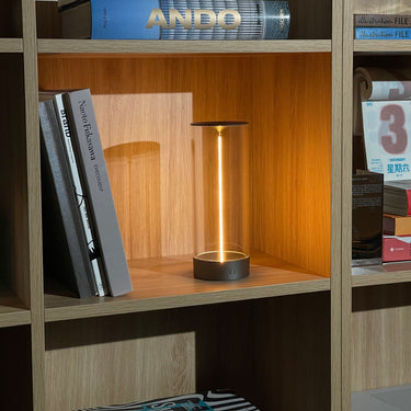 Zylindrische Magnet-Tischlampe mit Softlight-Technologie