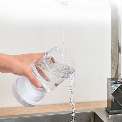 Frischhaltendes Glas mit Sieb und Wasserzirkulation